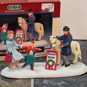 Lemax Vintage 90s Village Accessory Snow Ball Village People